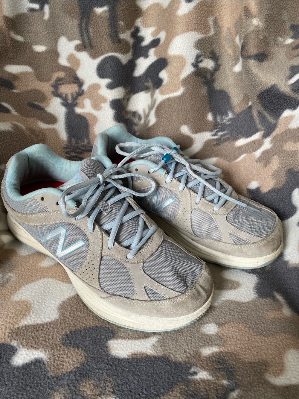 New Balance 877v1 Women's Walking Shoes Gray/Blue Suede Size 9.